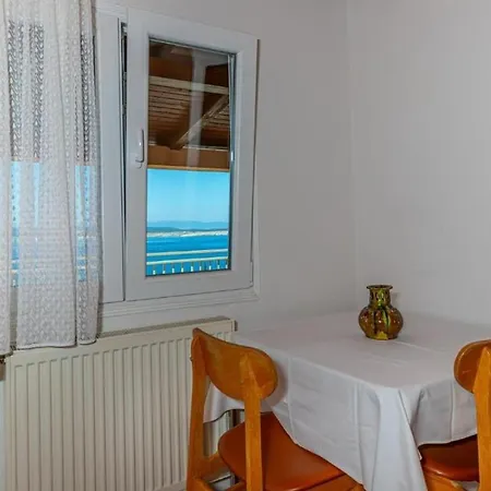 Frane Apartment *