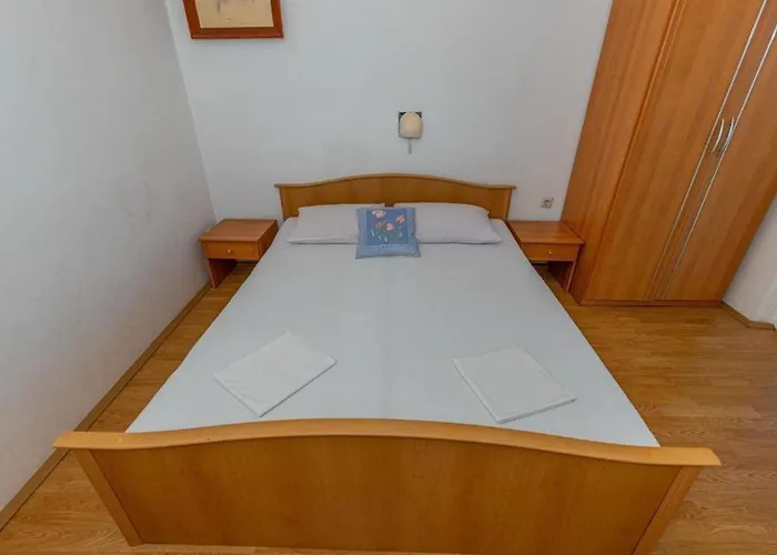 Frane 公寓 德拉马利