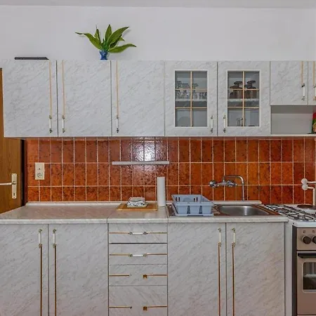 Frane Apartment