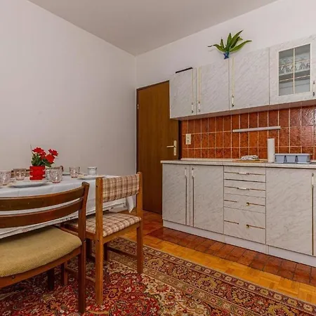 Apartment Frane Dramalj