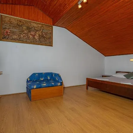 Frane Apartment